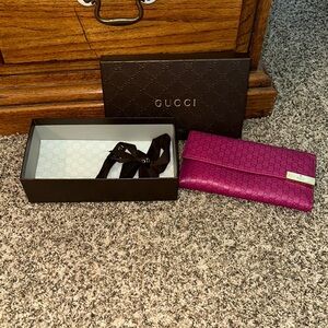 Gucci Long Wallet Wallet with Box - Micro Guccissima